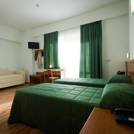 Hotel Donnini Асизи Екстериор снимка